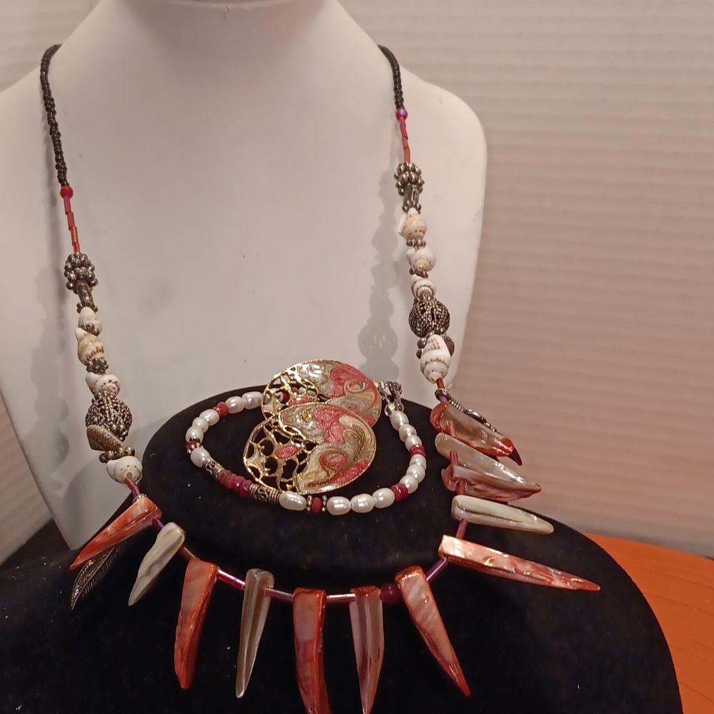 Seashell art necklace set